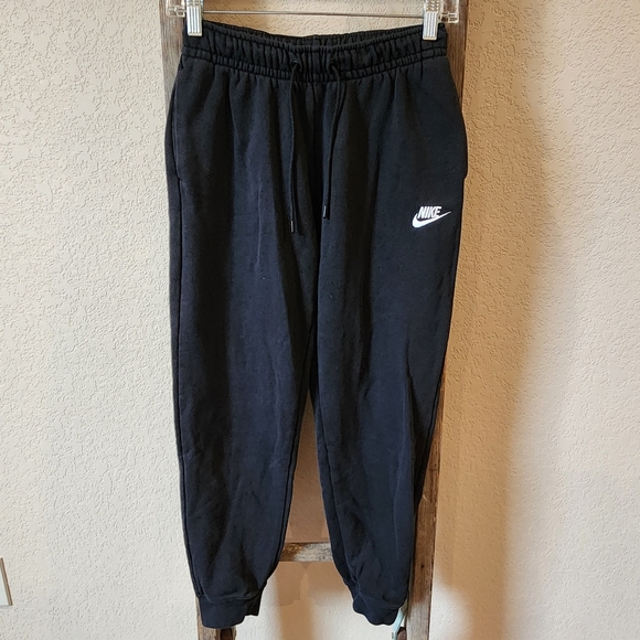 Nike Other - Nike Girls Black Sweatpants- Size XS